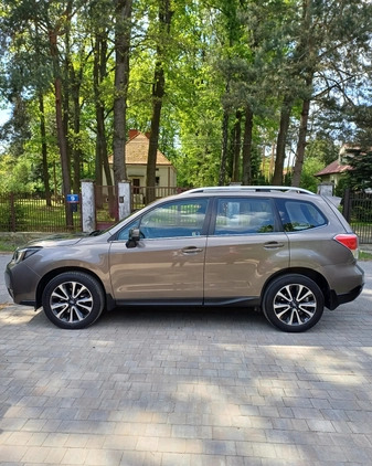 Subaru Forester cena 92000 przebieg: 92000, rok produkcji 2017 z Piaseczno małe 56